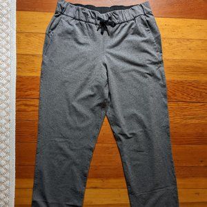 Lululemon On the Fly 7/8 pants